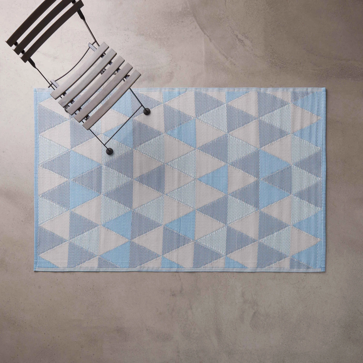 In- & Outdoorteppich Dreiecke L 180 X B 120cm COLOUR CLASH In Pastellblau – Bild 4